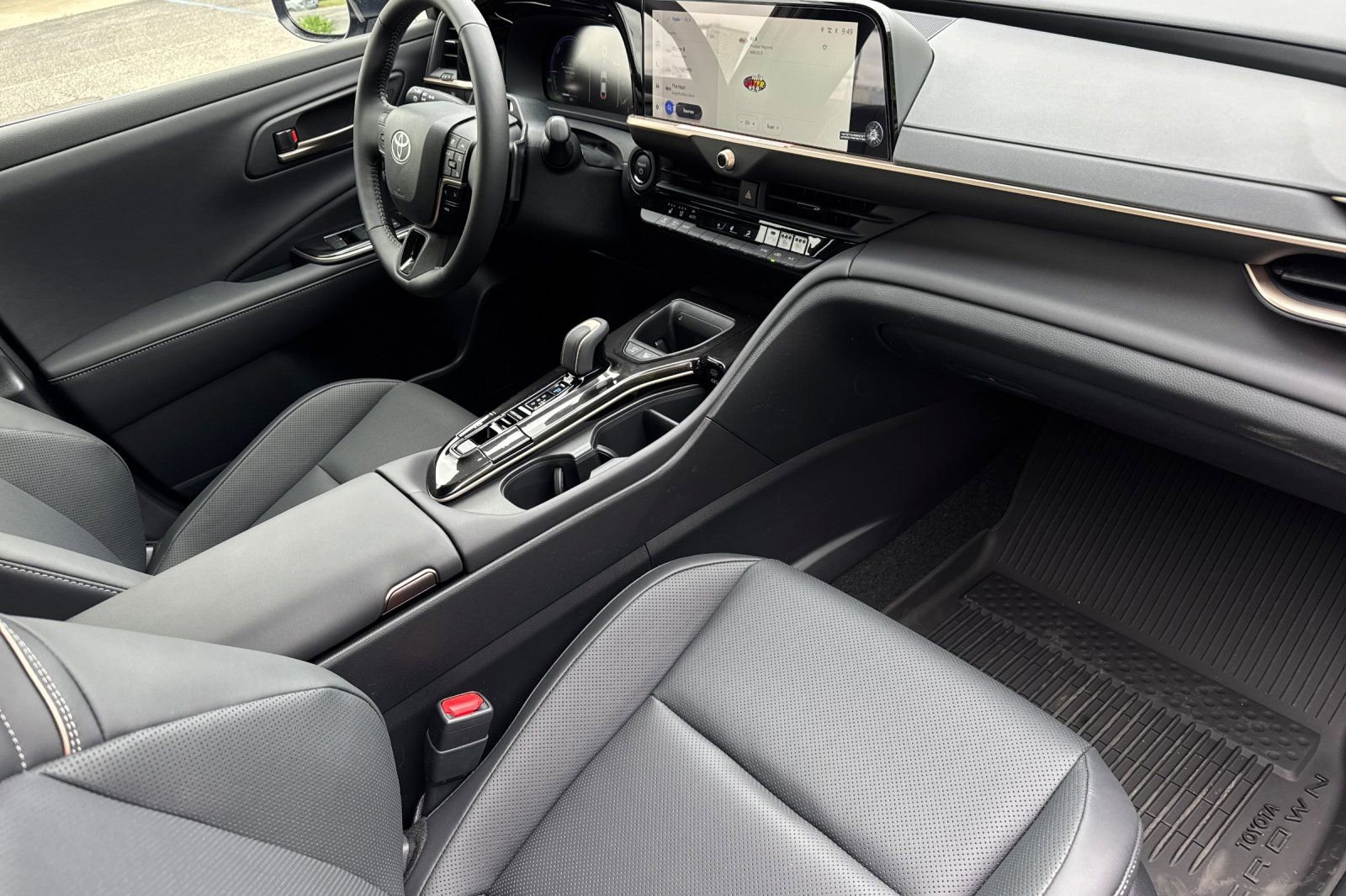 New 2026 Toyota Crown Platinum image 18