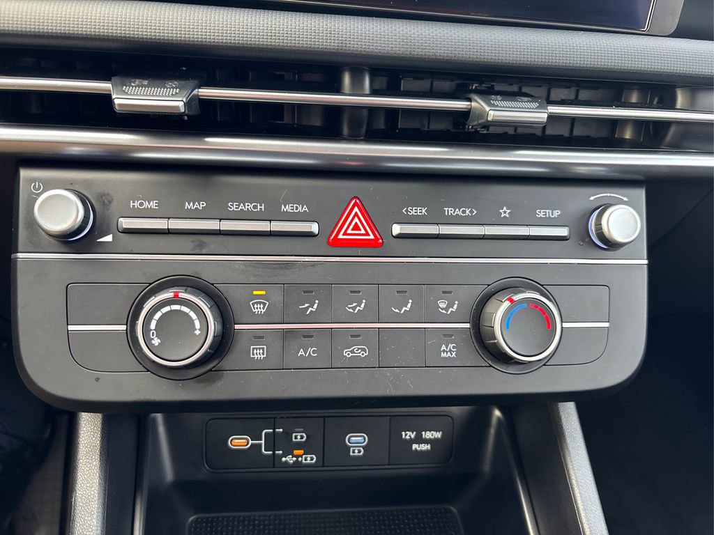 Certified 2025 Hyundai Tucson SE image 29