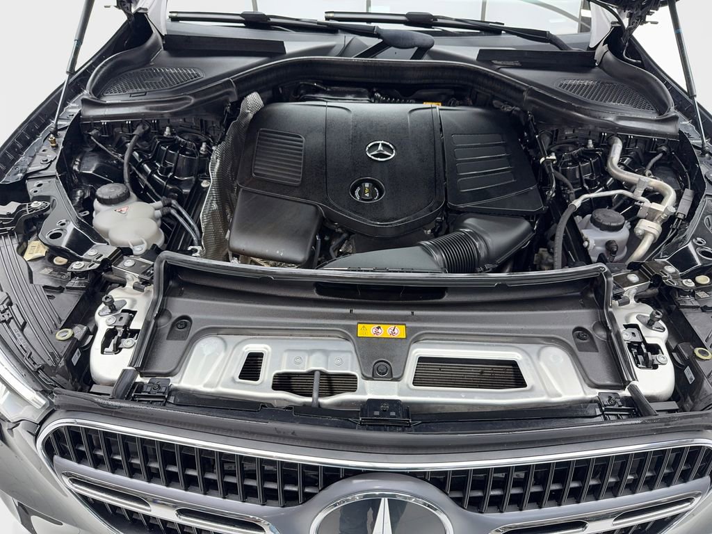 Used 2024 Mercedes-Benz GLC 300 image 13
