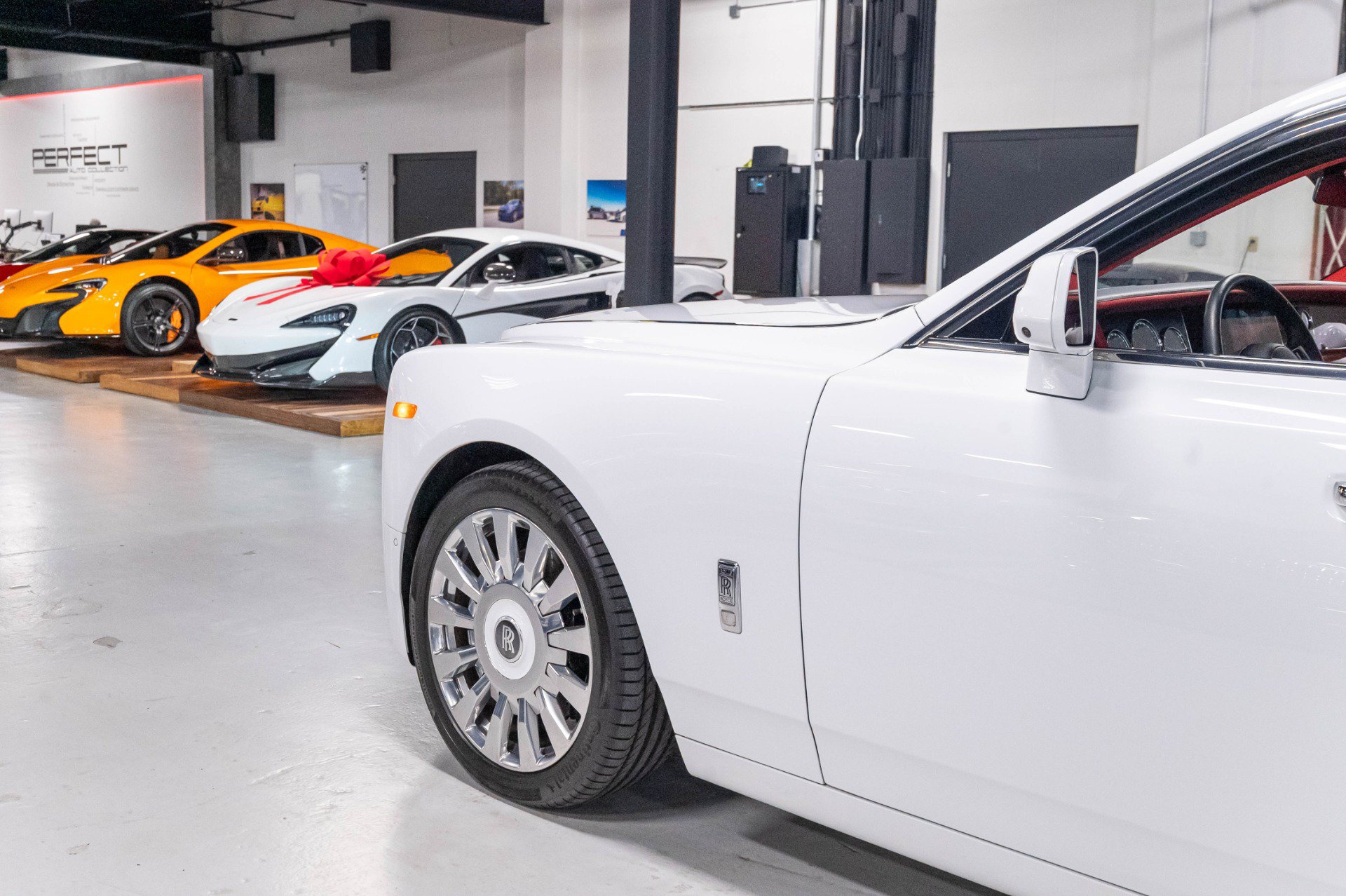 Used 2019 Rolls-Royce Phantom Sedan RWD image 73