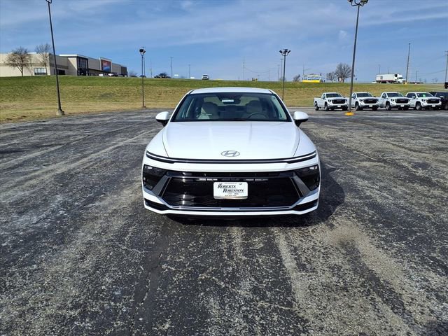 Used 2025 Hyundai Sonata SEL image 2