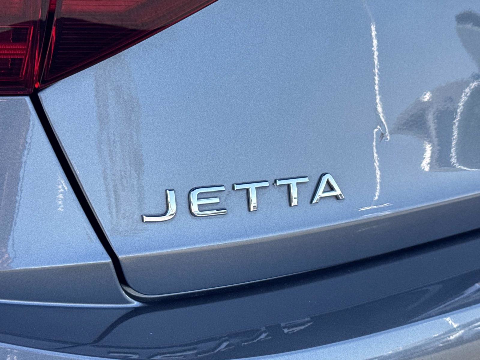 Certified 2023 Volkswagen Jetta SEL image 28