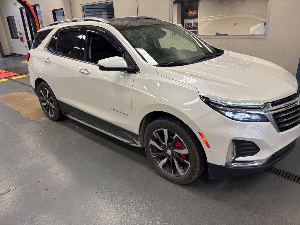 Used 2022 Chevrolet Equinox Premier AWD/4WD image 4