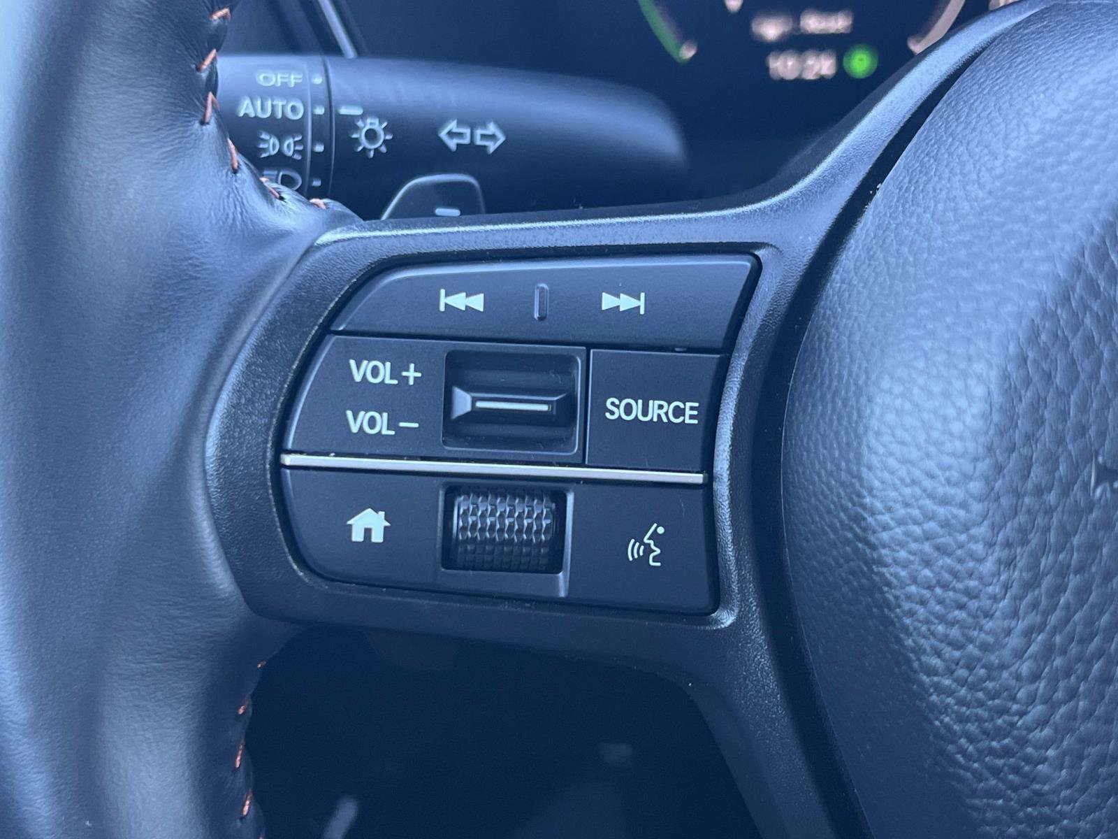 Certified 2025 Honda CR-V Sport image 9