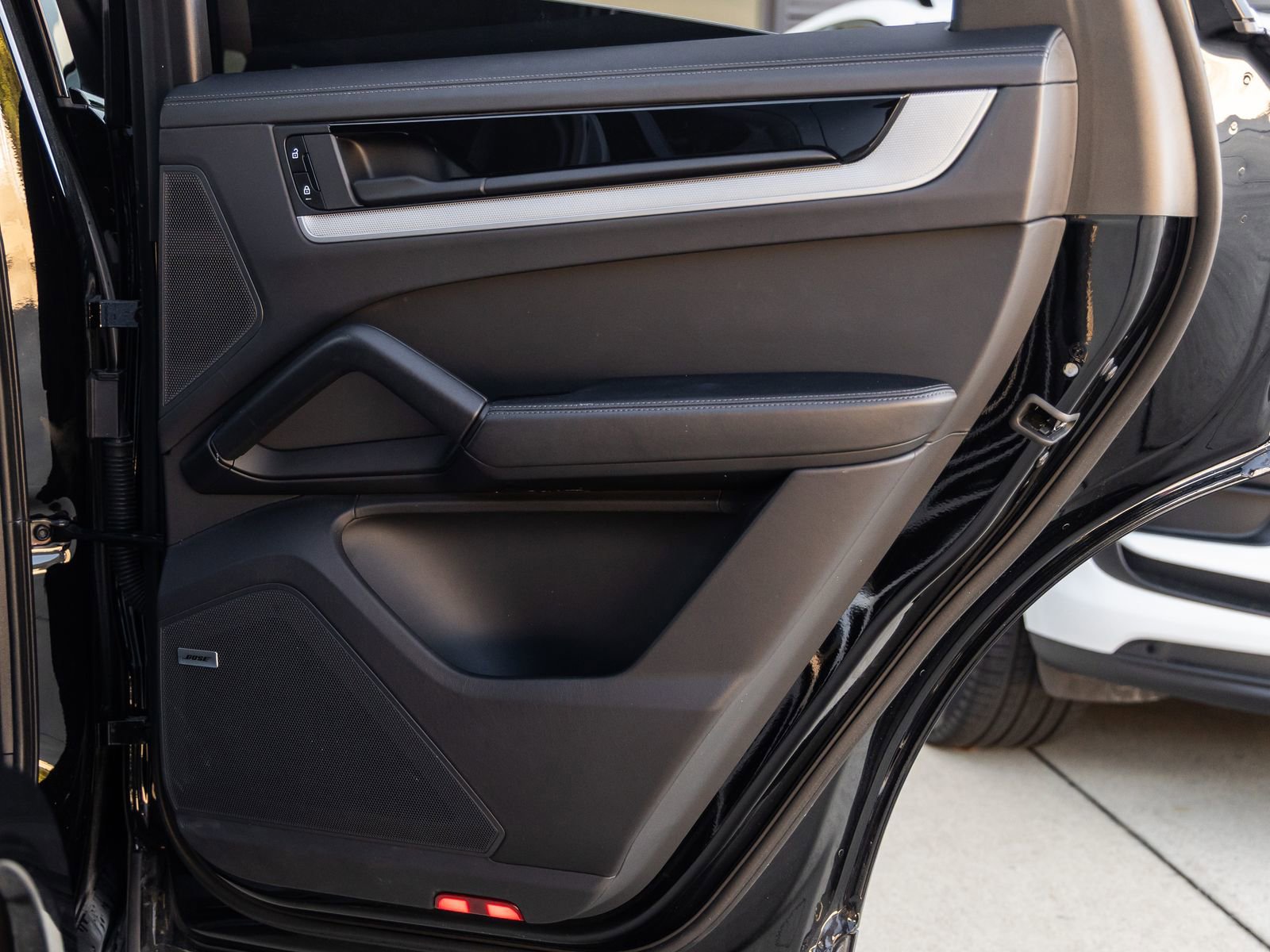 Certified 2024 Porsche Cayenne S image 37