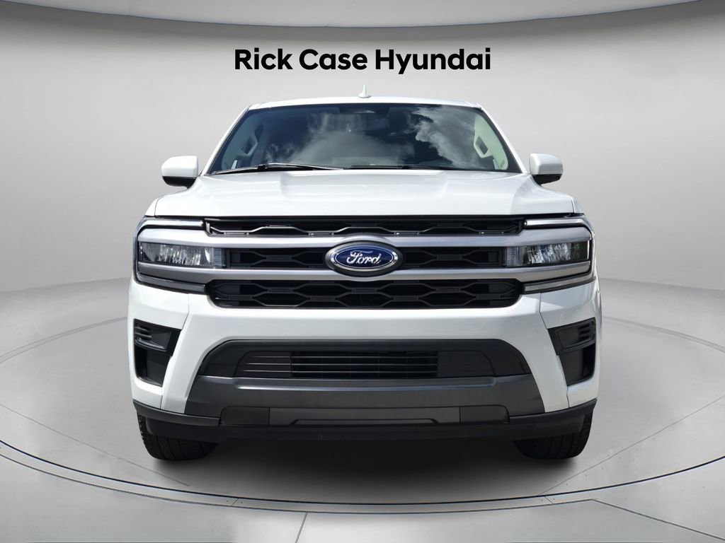 Used 2024 Ford Expedition Max XLT image 5