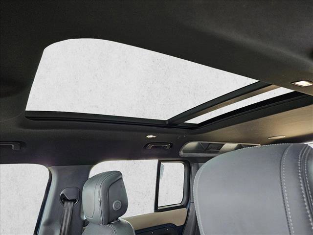 Used 2022 Land Rover Defender 110 X-Dynamic HSE image 18