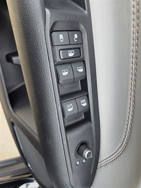 Used 2022 Jeep Compass Limited AWD/4WD image 14