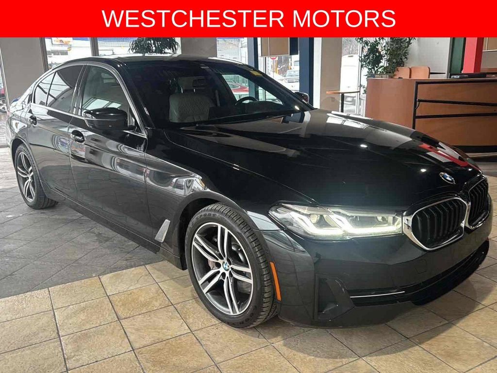 Used 2021 BMW 530i xDrive w/ Premium Package AWD/4WD image 3