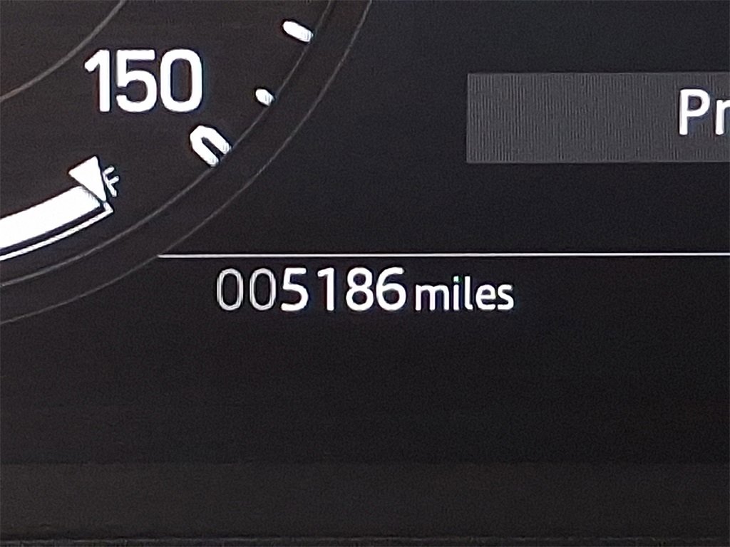 Used 2026 Land Rover Defender 110 S image 18