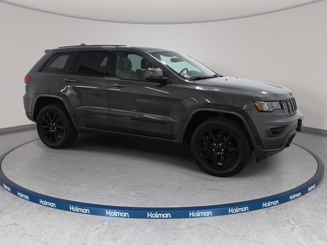 Used 2018 Jeep Grand Cherokee Altitude AWD/4WD image 4