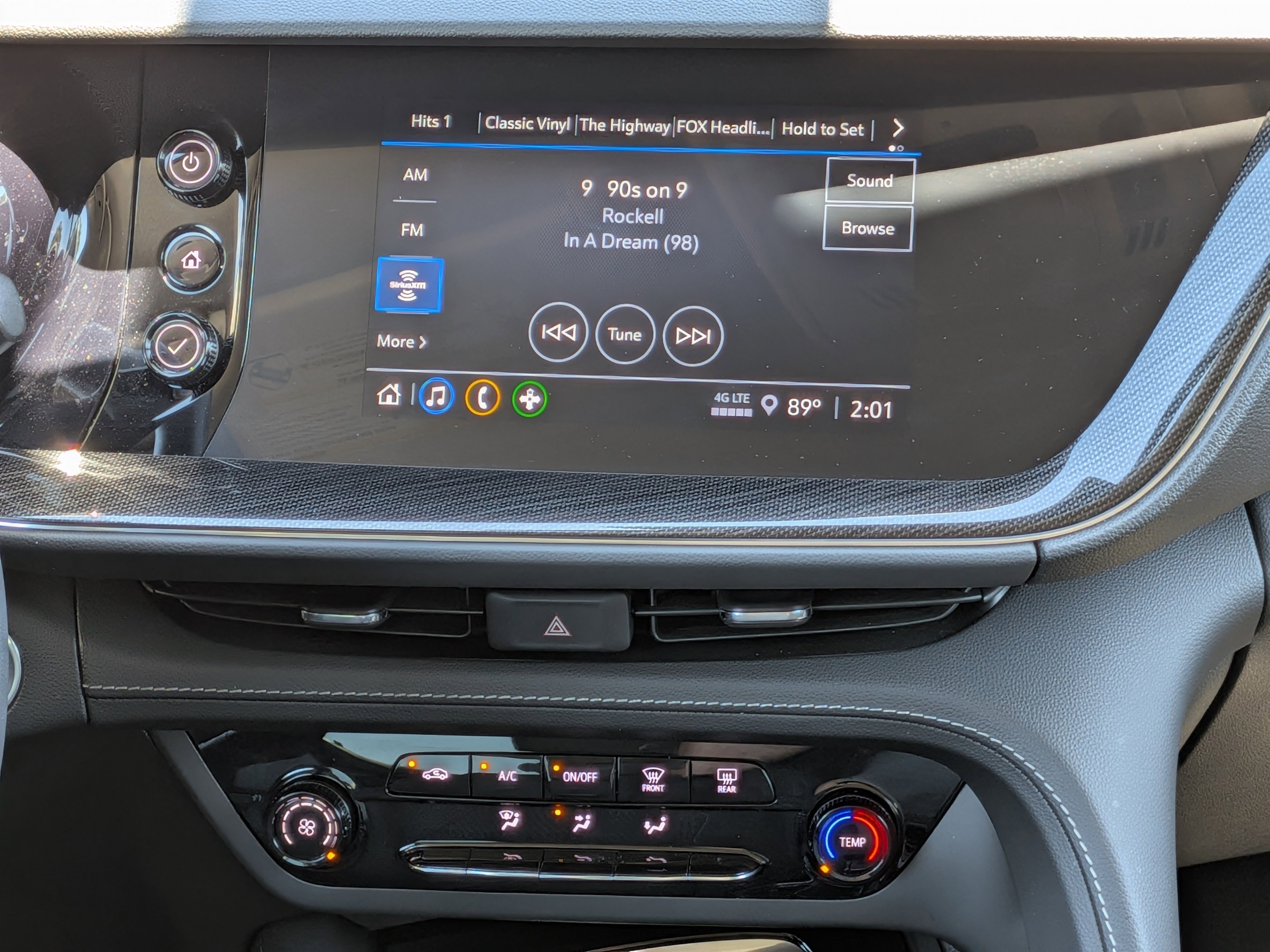 Certified 2023 Buick Envision Preferred FWD image 18