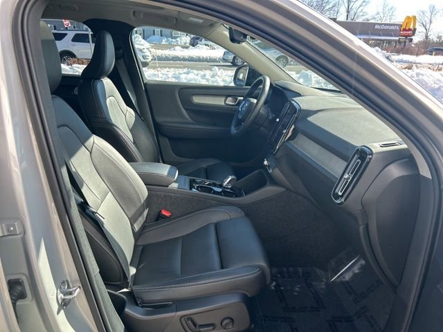 Certified 2025 Volvo XC40 B5 Plus image 14