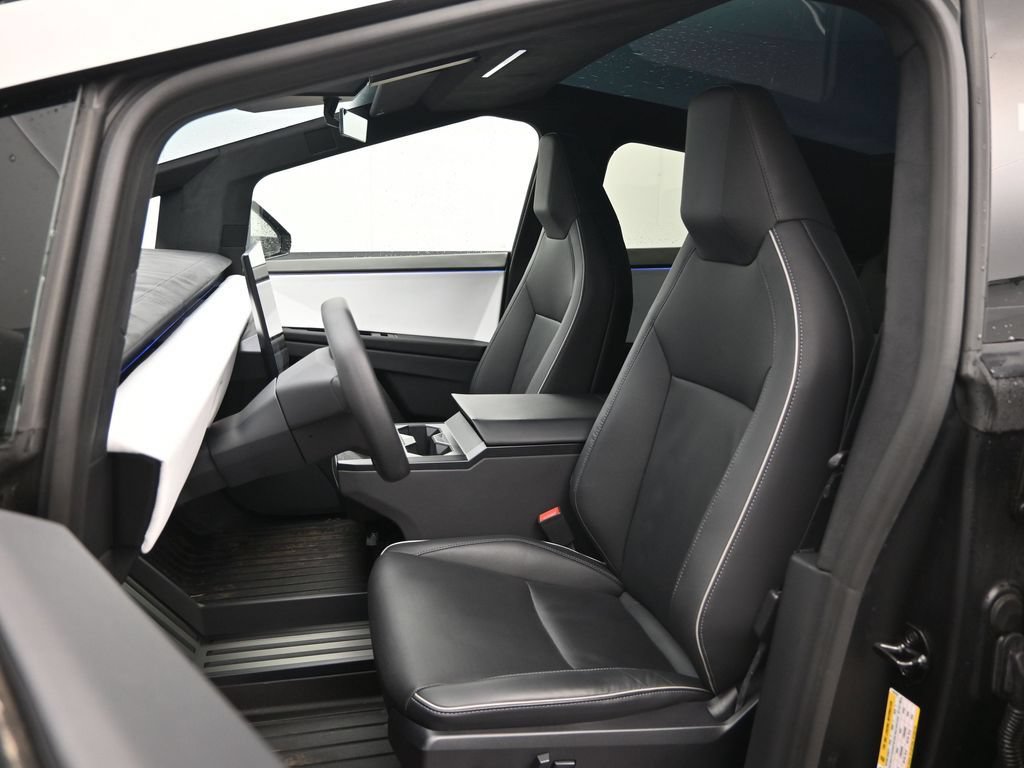 Used 2024 Tesla Cybertruck Cyberbeast AWD/4WD image 18