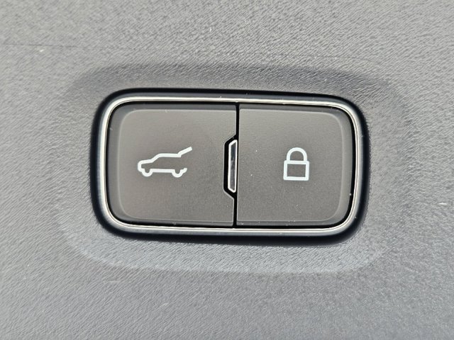 New 2026 Ford Expedition Active RWD image 9