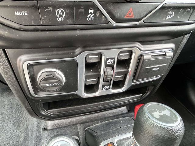 Used 2020 Jeep Wrangler Unlimited Sahara w/ Cold Weather Group image 20