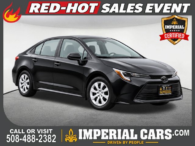 Used 2025 Toyota Corolla LE FWD image 1