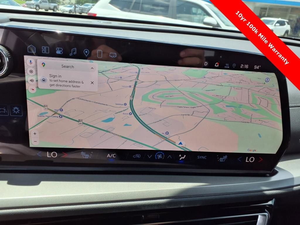 New 2025 Chevrolet Traverse LT w/ Driver Confidence Package image 18