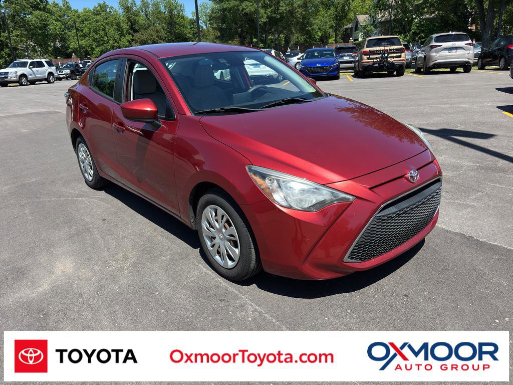 Used 2019 Toyota Yaris L FWD image 1