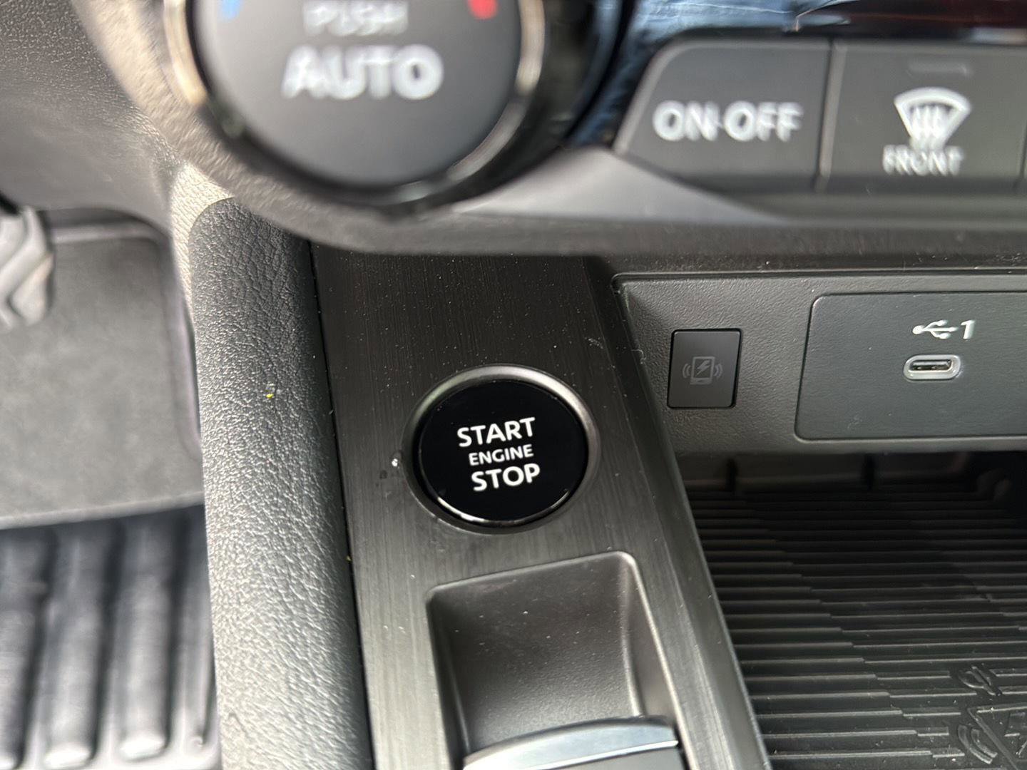 New 2026 Nissan Kicks SV w/ SV Premium Package image 26