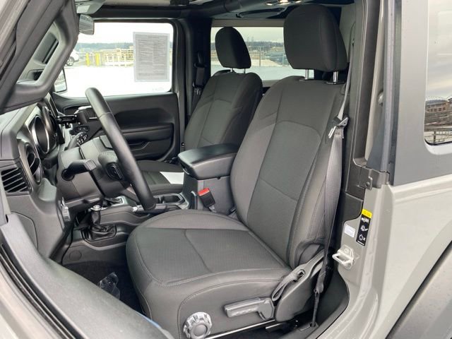 Used 2021 Jeep Wrangler Sport image 18
