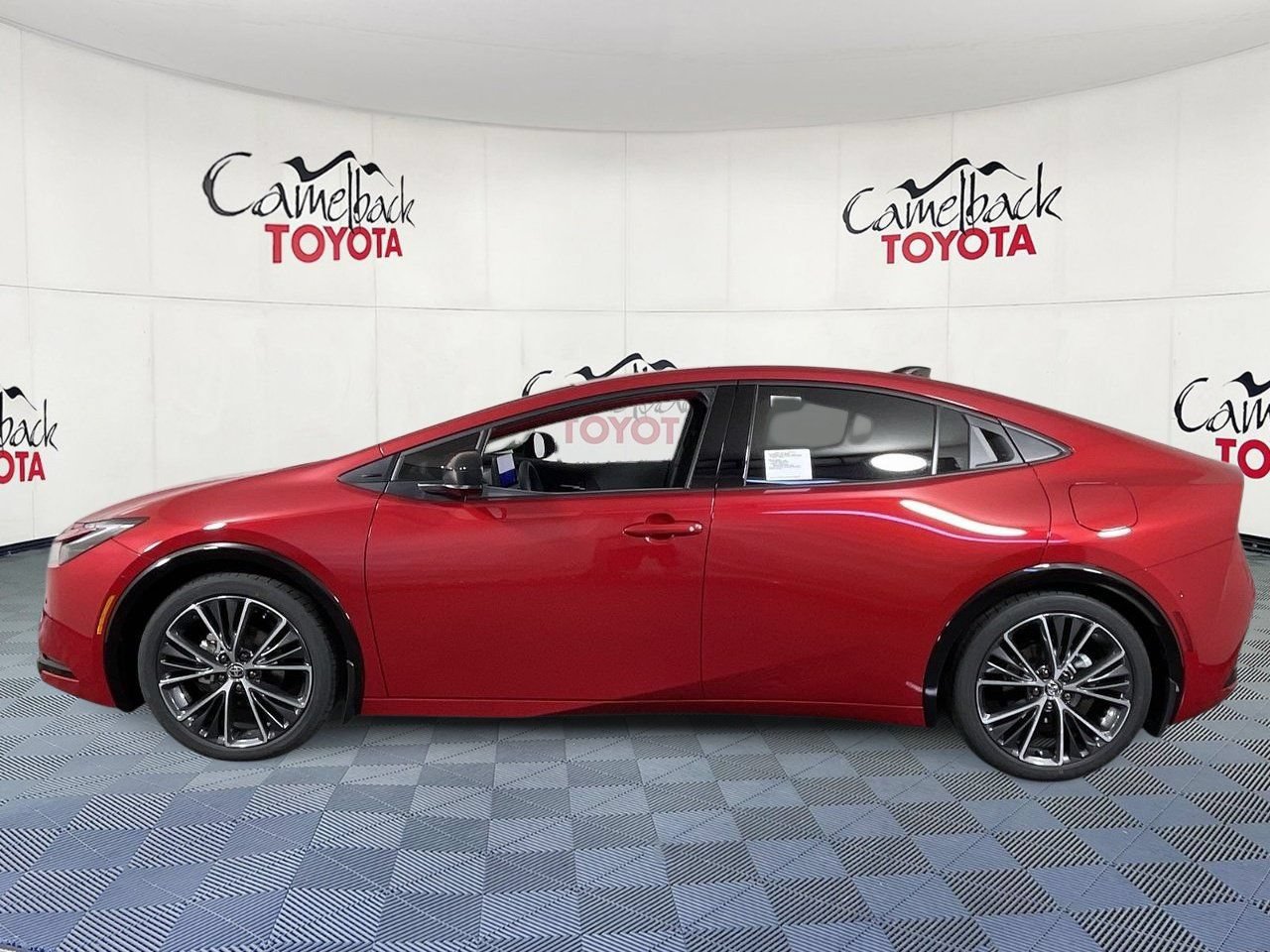 New 2026 Toyota Prius Limited FWD image 4