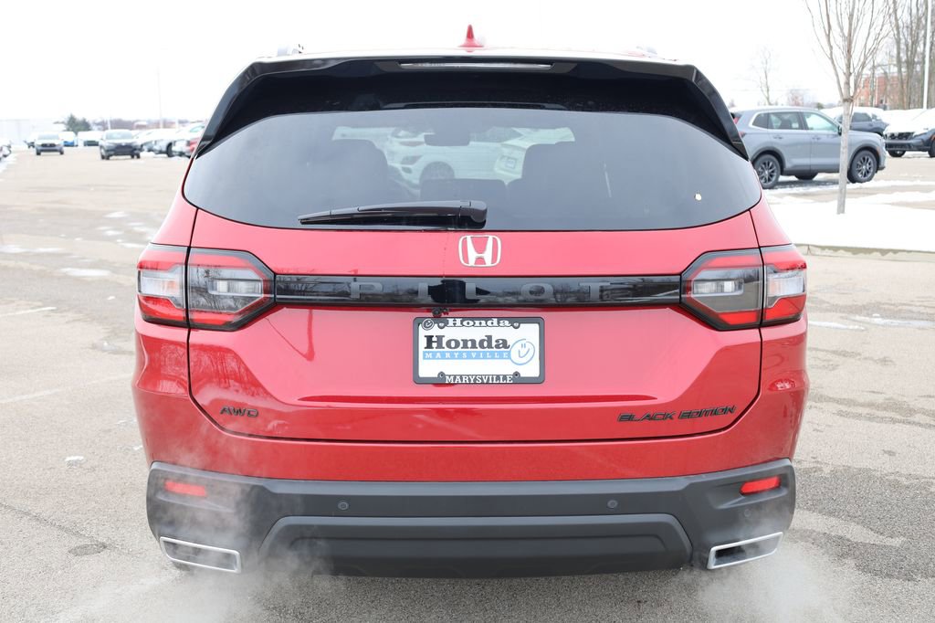 New 2025 Honda Pilot Black Edition image 5