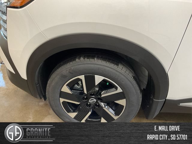 New 2025 Nissan Kicks SV w/ SV Premium Package AWD/4WD image 13