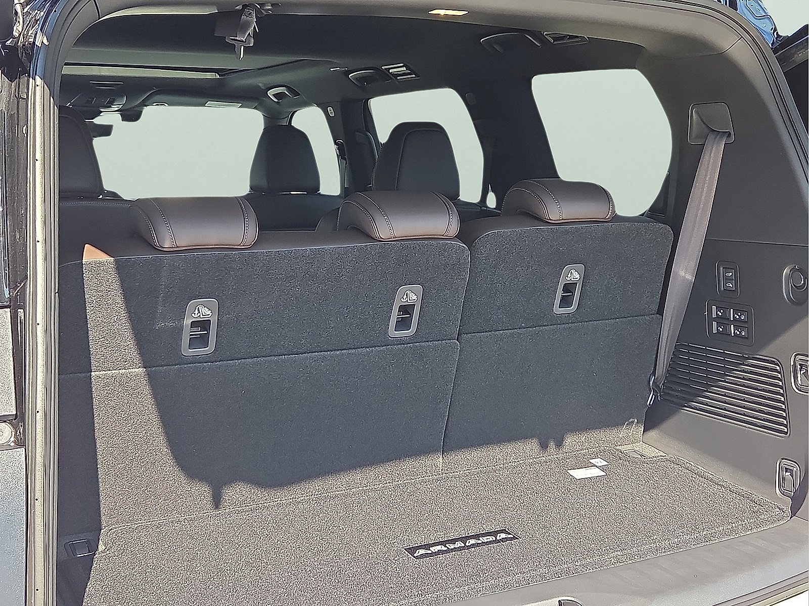 New 2026 Nissan Armada Platinum Reserve image 9
