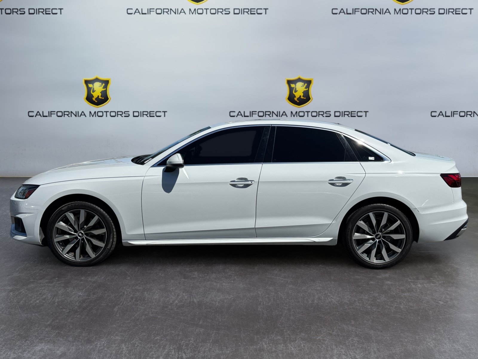 Used 2021 Audi A4 2.0T Premium w/ Convenience Package AWD/4WD image 2
