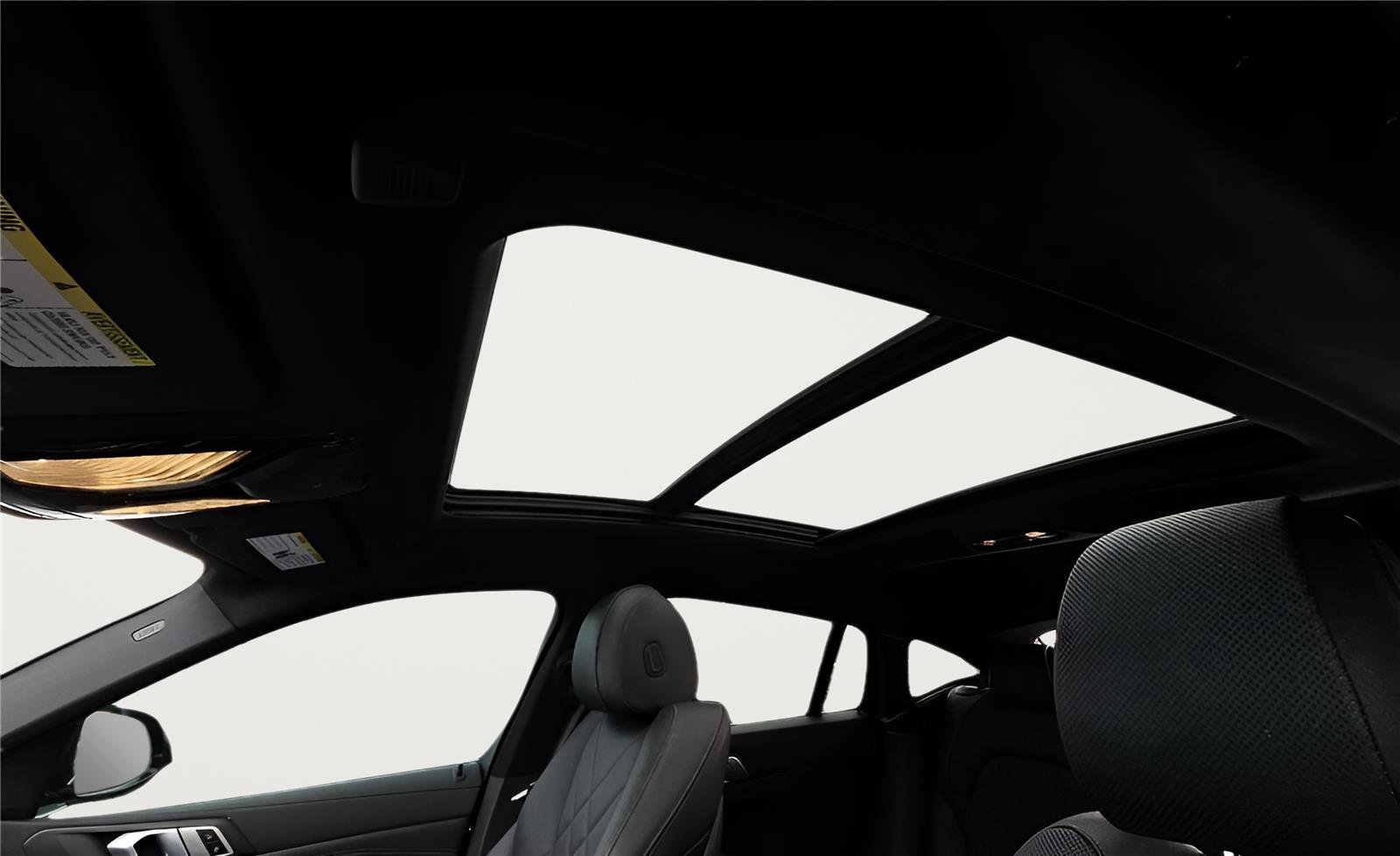 Used 2023 BMW X6 xDrive40i w/ Premium Package image 11