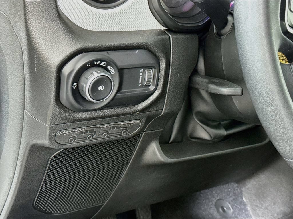 Certified 2025 Jeep Wrangler Unlimited Sport AWD/4WD image 18