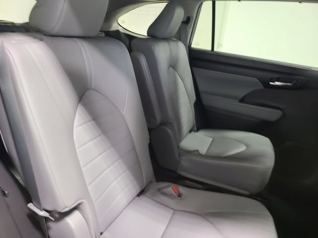 Certified 2026 Toyota Highlander XLE AWD/4WD image 19