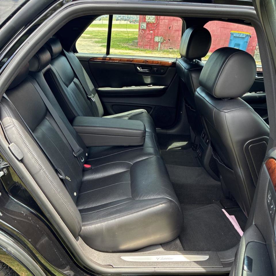 Used 2007 Cadillac DTS Performance FWD image 13