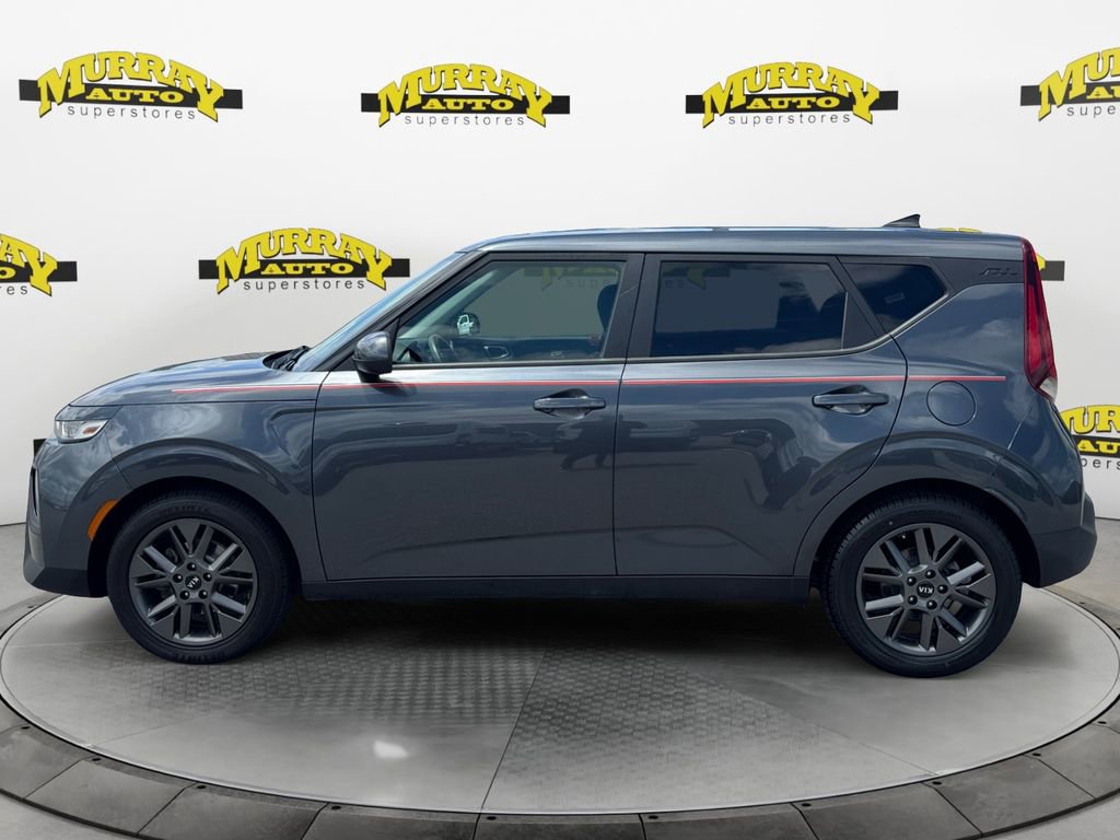 Used 2021 Kia Soul S FWD image 2