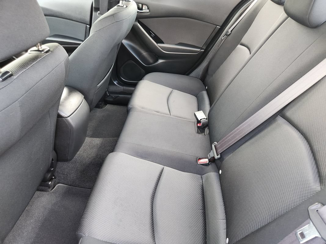Used 2017 MAZDA MAZDA3 Sport FWD image 32