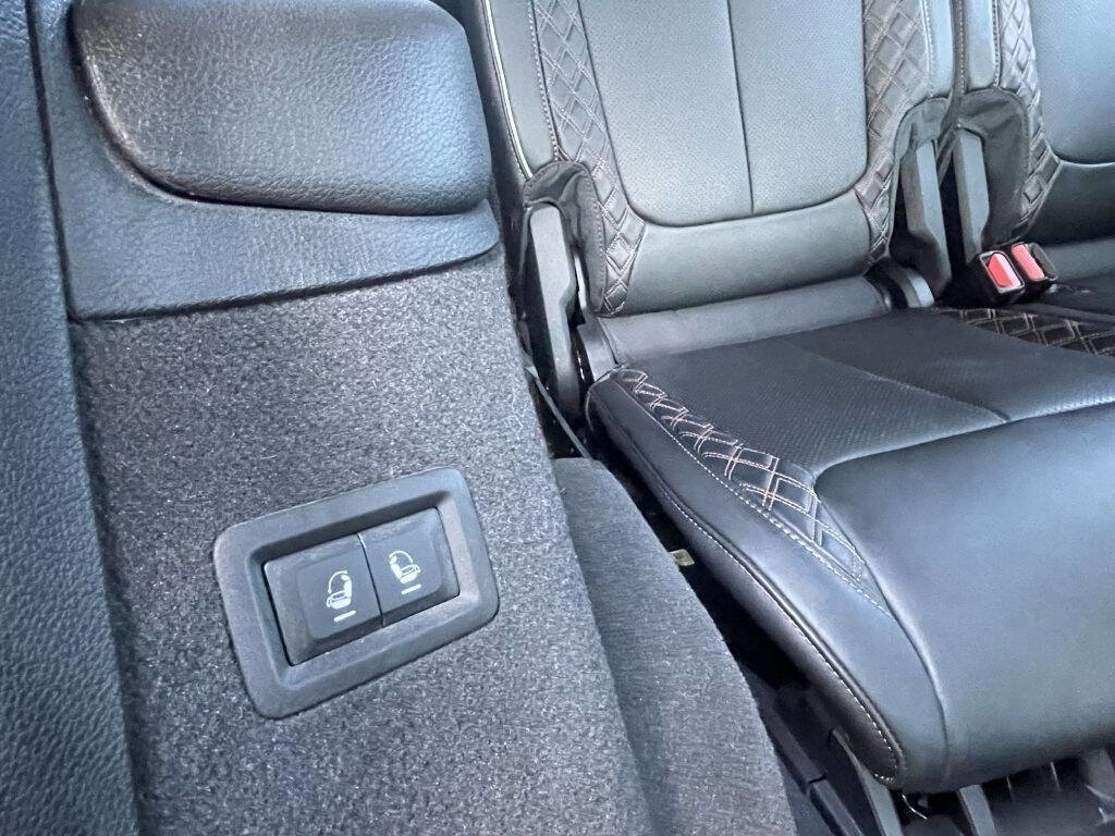 Used 2023 Jeep Grand Cherokee L Summit image 18
