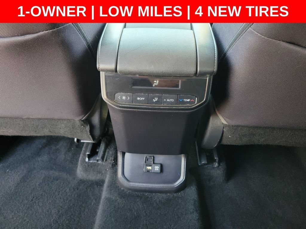 Used 2021 Toyota Highlander L FWD image 13