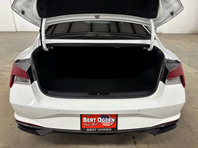 Certified 2023 Hyundai Elantra Limited w/ Cargo Package FWD image 24