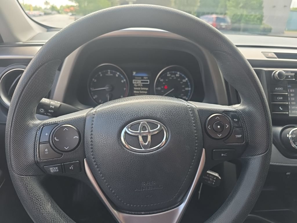 Used 2018 Toyota RAV4 LE w/ All Weather Liner Package FWD image 17