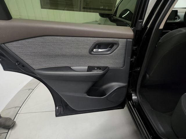 Used 2023 Nissan Rogue SV FWD image 24