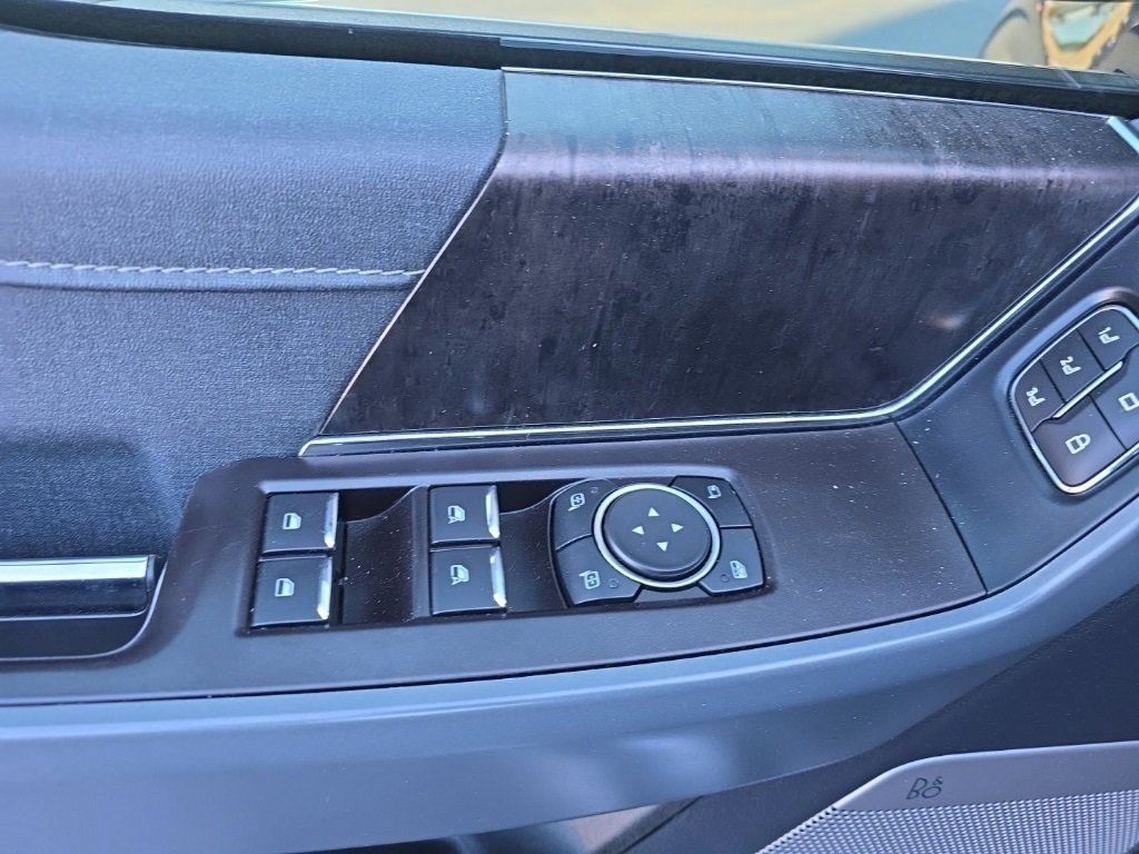 Used 2022 Ford F150 Lariat w/ Max Trailer Tow Package image 18