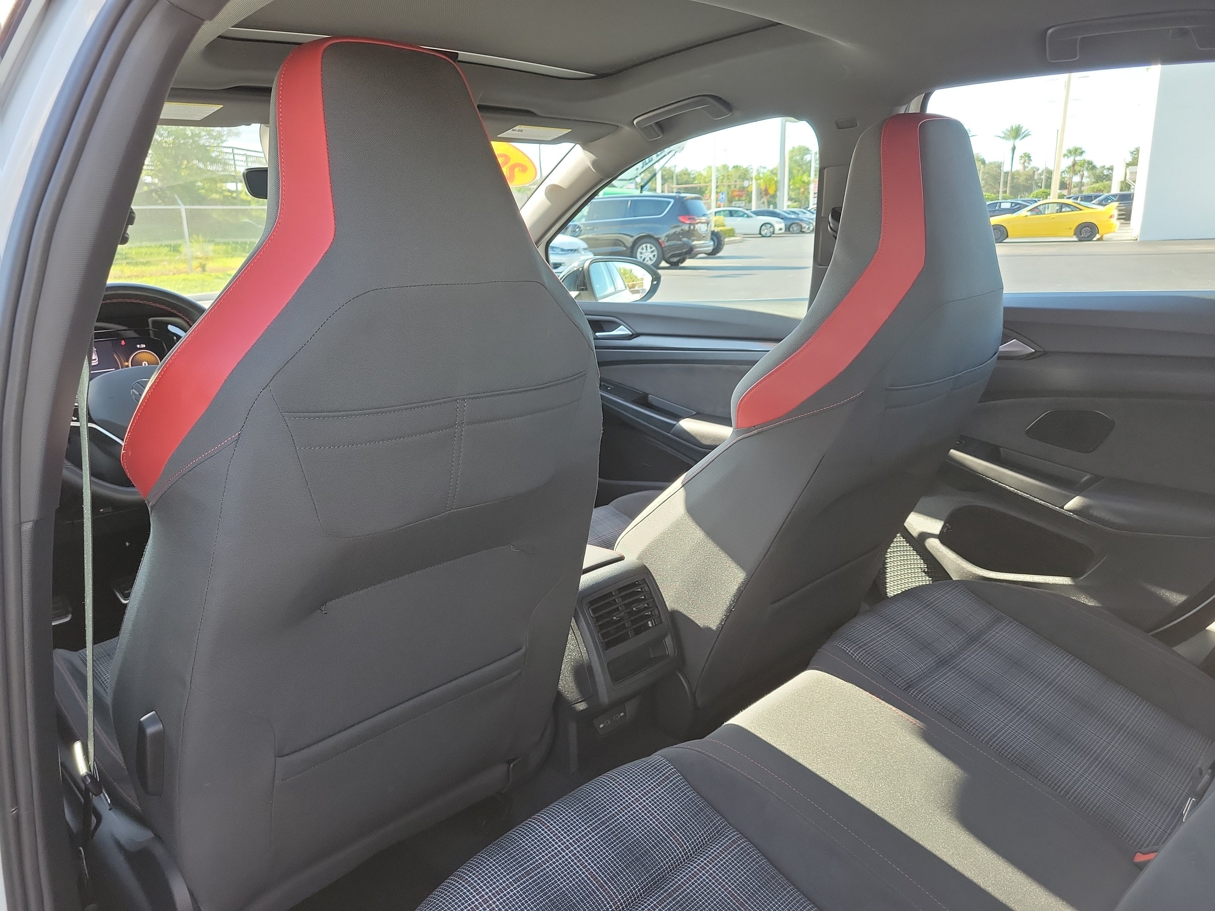 Used 2024 Volkswagen GTI SE FWD image 10