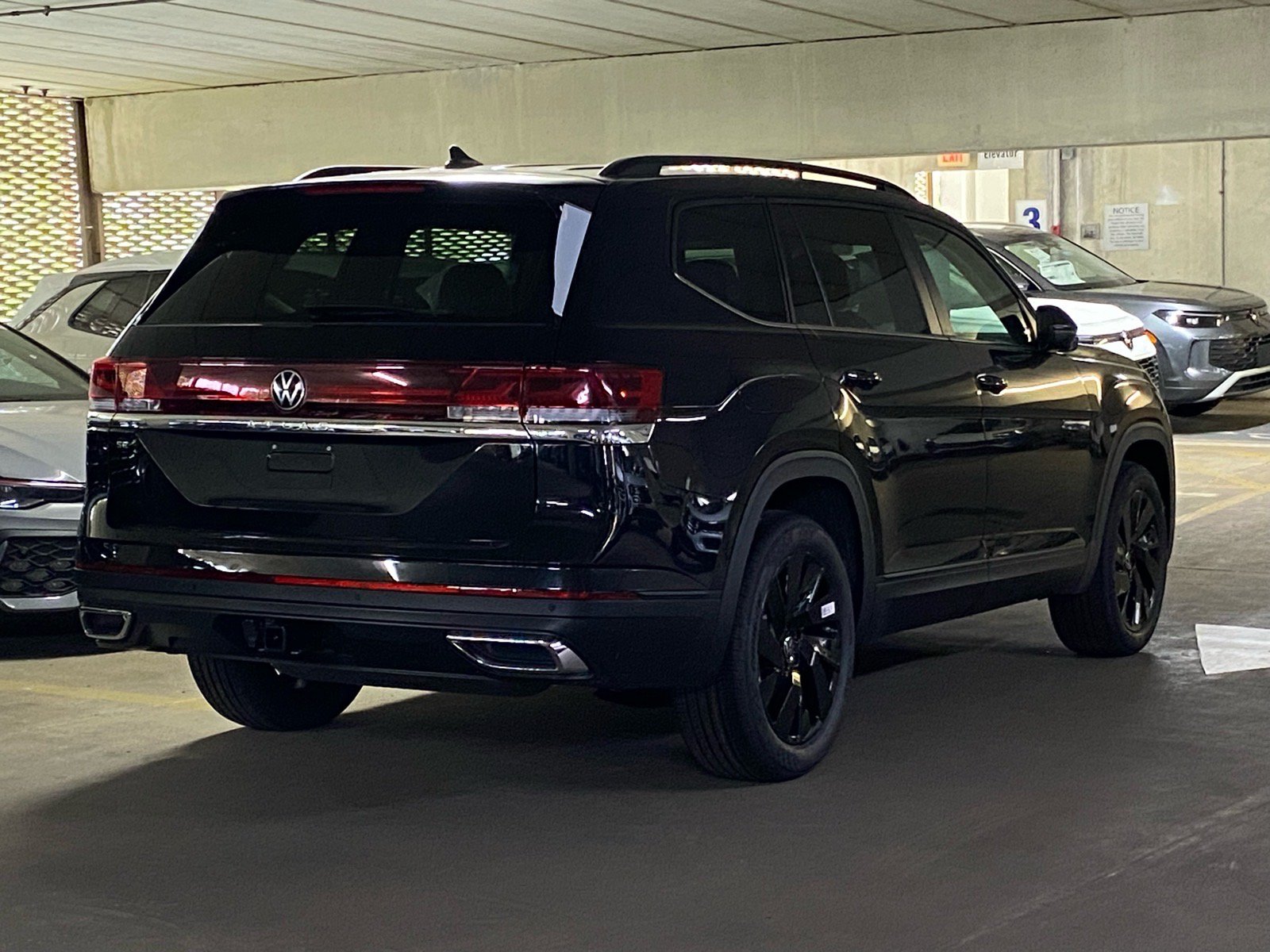 New 2026 Volkswagen Atlas SE FWD image 3