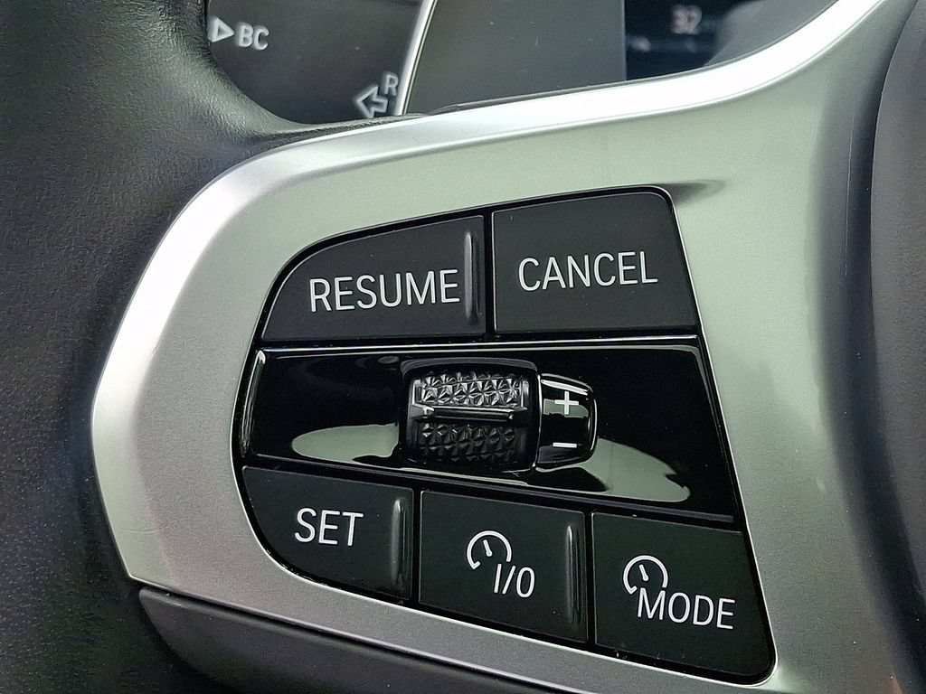 Used 2024 BMW X5 xDrive40i w/ M Sport Package AWD/4WD image 23
