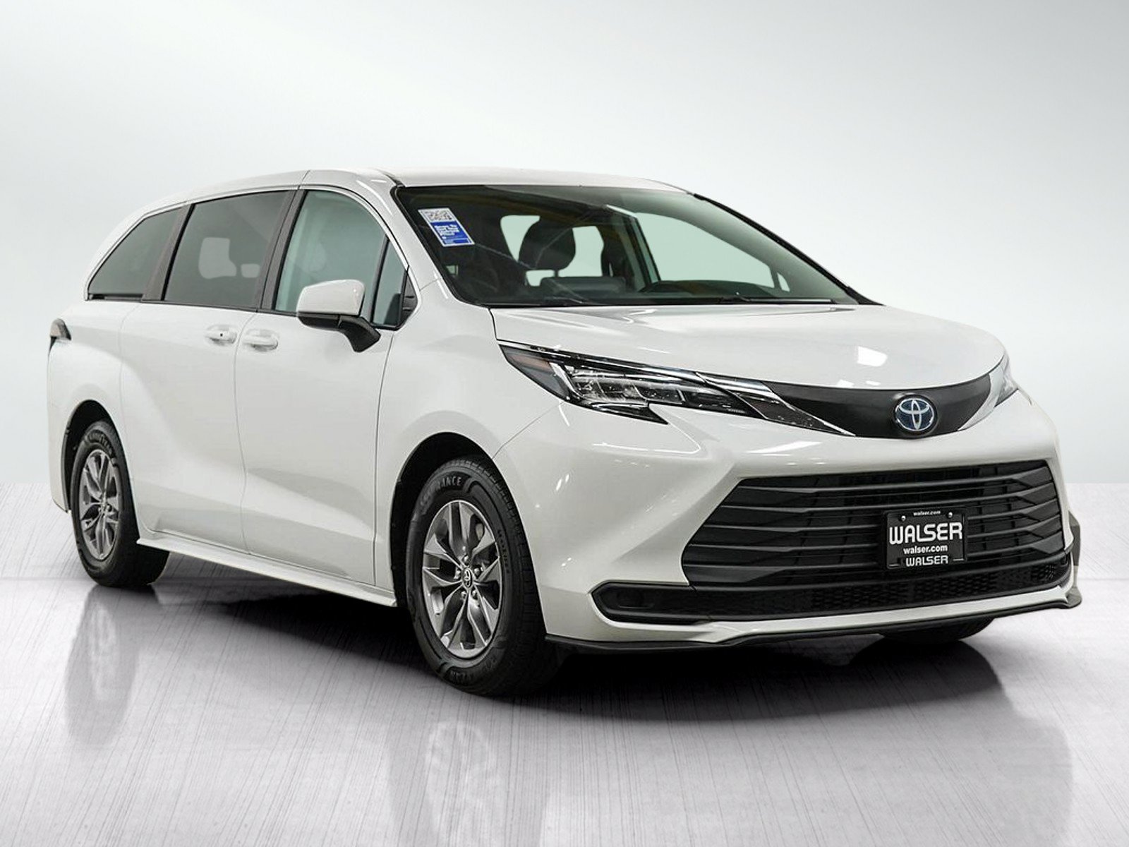 Used 2021 Toyota Sienna LE AWD/4WD image 7