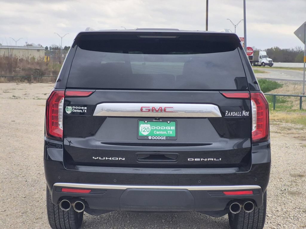 Used 2023 GMC Yukon Denali RWD image 6