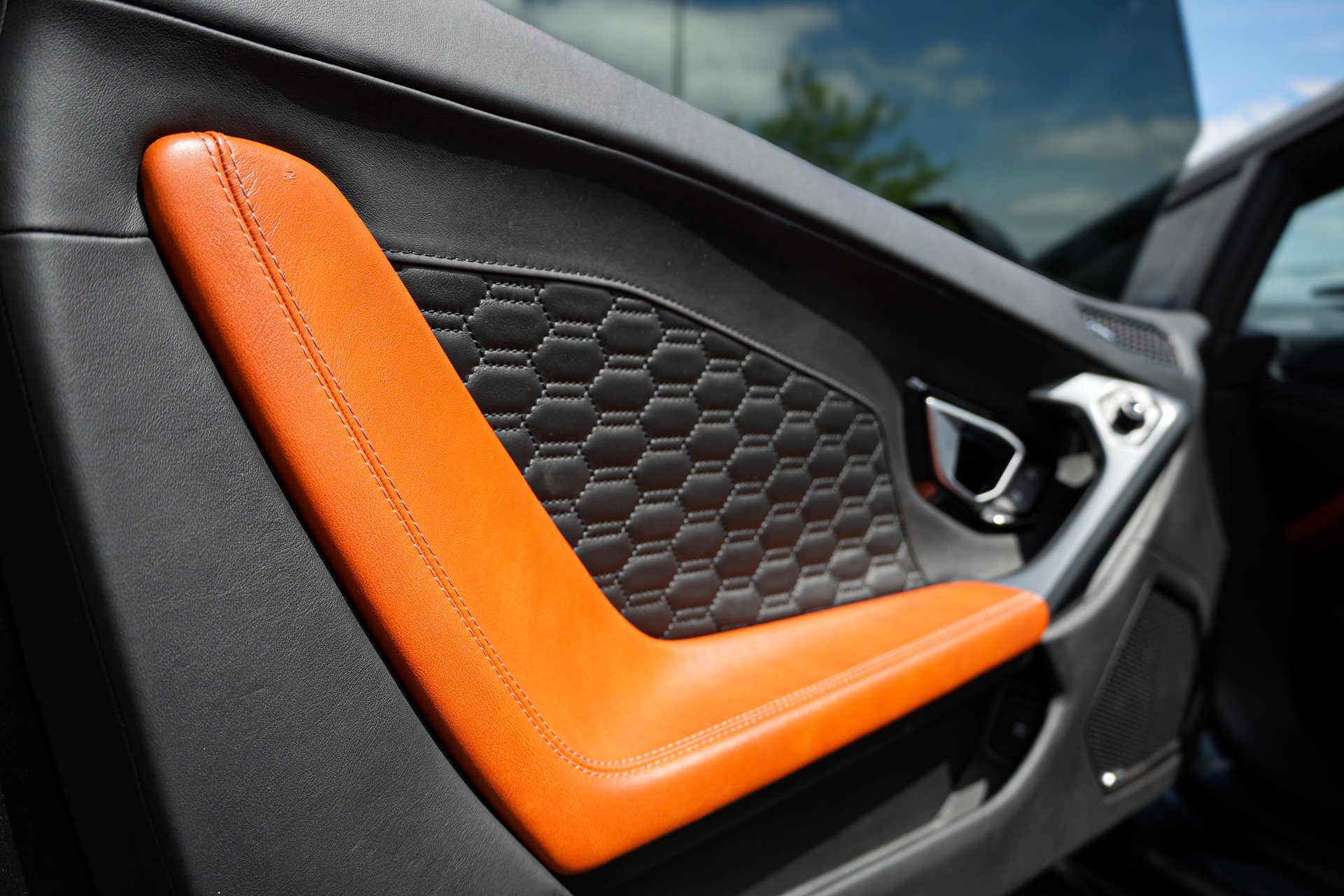 Used 2019 Lamborghini Huracan LP 580-2 RWD image 12