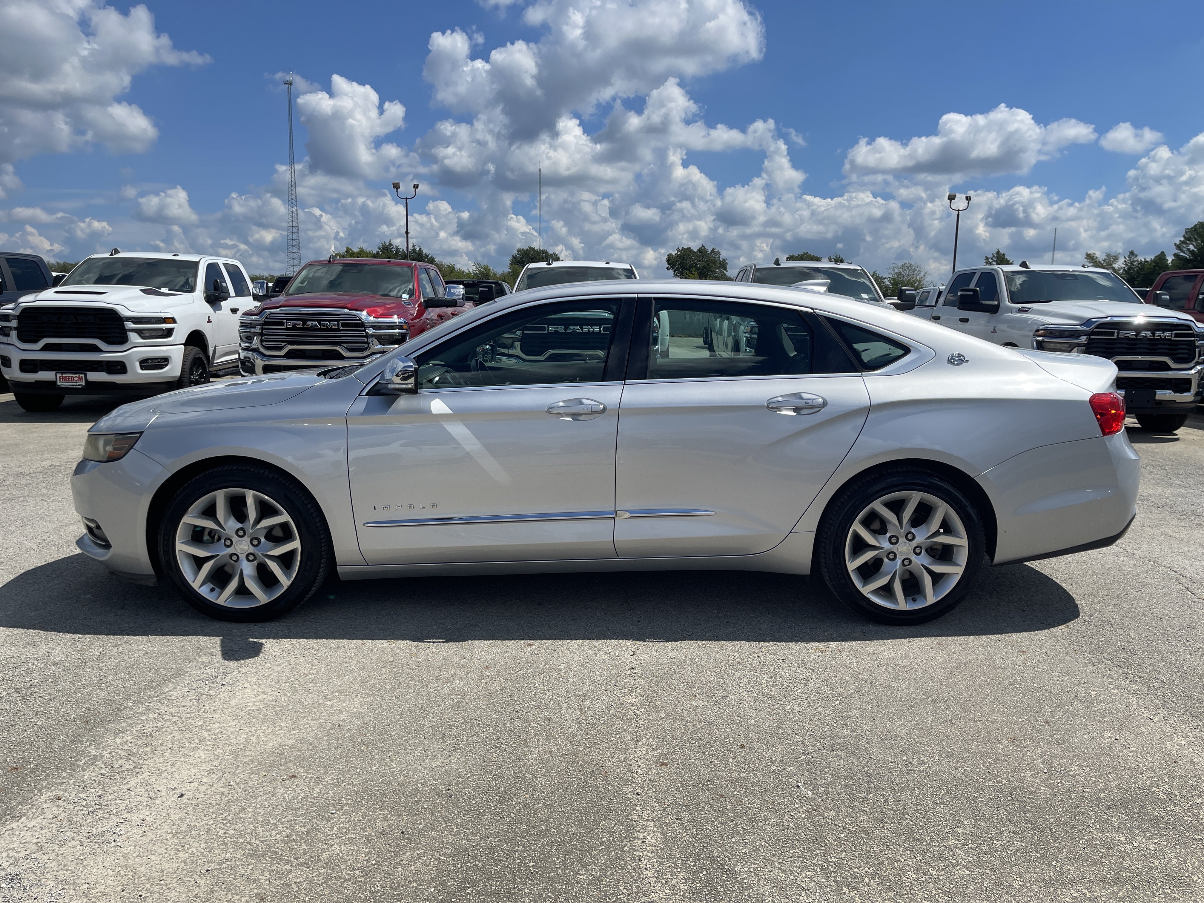 Used 2015 Chevrolet Impala LTZ FWD image 9