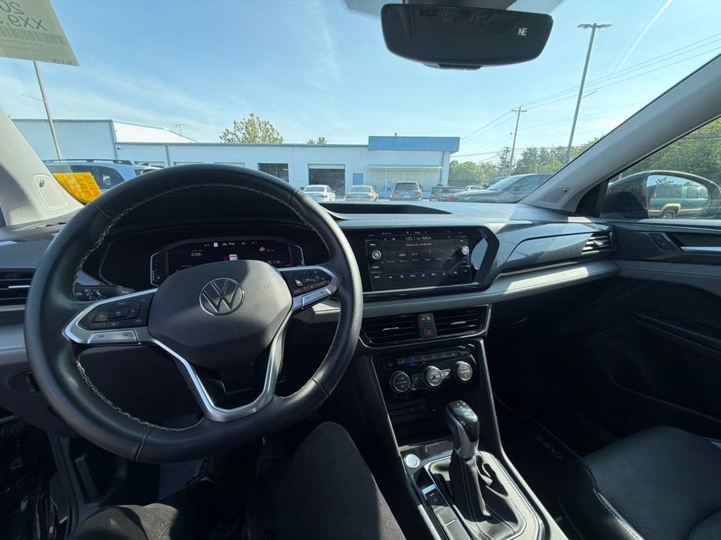 Used 2023 Volkswagen Taos SEL AWD/4WD image 19